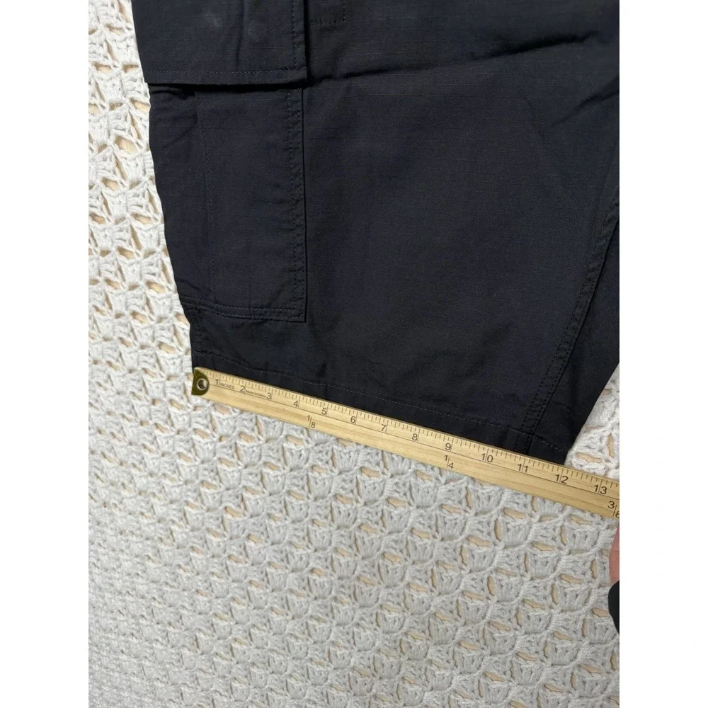 Levi's Khaki Carrier Cargo Shorts Mens Size 40 Black Ripstop Hiking Chino Casual